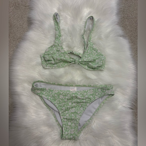 EUC Xhilaration Mint Green Bikini Size M - Picture 1 of 3